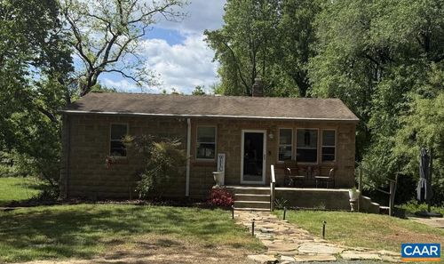 301 Georgetown Ln, CHARLOTTESVILLE, VA, 22901 | Card Image