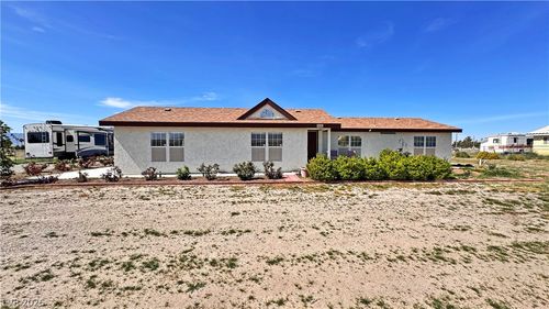 2860 S Rainbow Ave, Pahrump, NV, 89048-9464 | Card Image