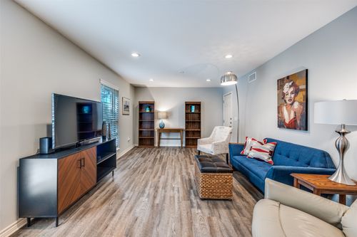 apt-147-5326 Fleetwood Oaks Ave, Dallas, TX, 75235-8121 | Card Image