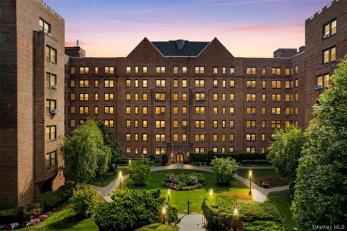 ts-174 Garth Rd, Scarsdale, NY, 10583-3859 | Card Image