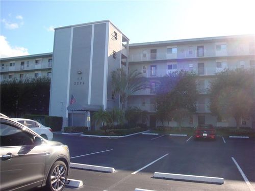apt-307-2226 N Cypress Bend Dr, Pompano Beach, FL, 33069-4487 | Card Image