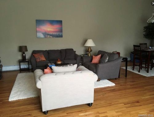 179 Main St, Beacon, NY, 12508-2705 | Card Image