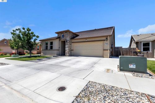 1893 Summit Dr, Los Banos, CA, 93635-8308 | Card Image