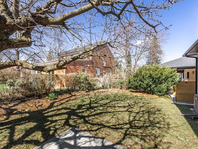 22 Yorkleigh Ave, House other with 6 bedrooms, 4 bathrooms and 4 parking in Etobicoke ON | Image 41