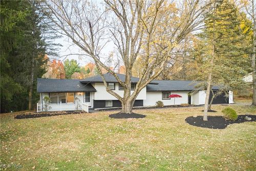 17759 S Meadowpark Dr, Walton Hills, OH, 44146-5152 | Card Image