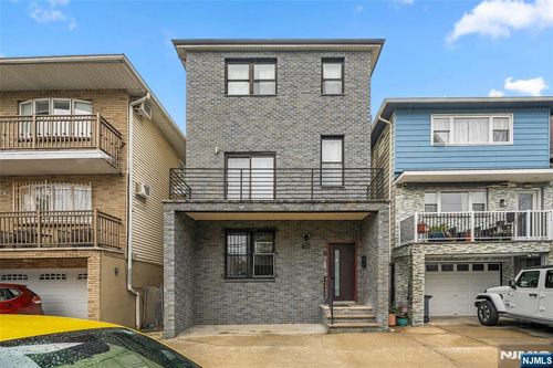 138 76th St, North Bergen, NJ, 07047-5809 | Card Image