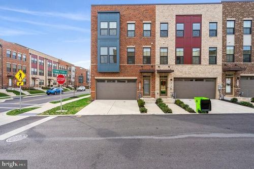 2715 Evansgreen Dr, SUITLAND, MD, 20746-1613 | Card Image