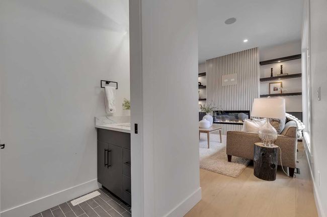 42 Collingwood Place Nw, House other with 5 bedrooms, 4 bathrooms and 2 parking in Calgary AB | Image 22