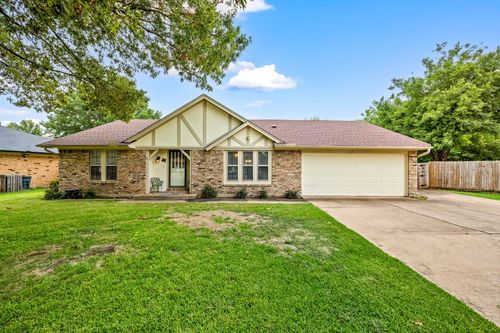7108 Bahama Ct, North Richland Hills, TX, 76180-6102 | Card Image