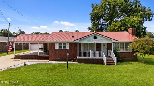 322 W Jones St, Trenton, NC, 28585-7571 | Card Image