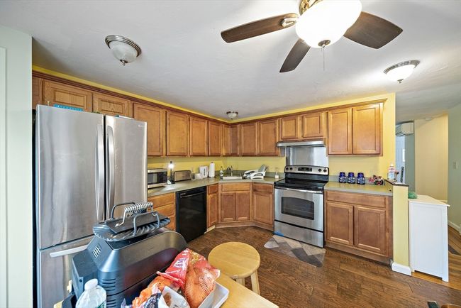 APT-7 - 141 Pleasant St, Condo with 3 bedrooms, 2 bathrooms and 1 parking in Attleboro MA | Image 5