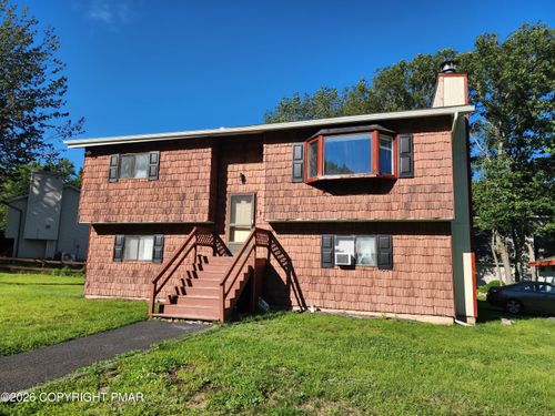 2nd-floor-front-15 Pointe St 201 Street, Mount Pocono, PA, 18344 | Card Image