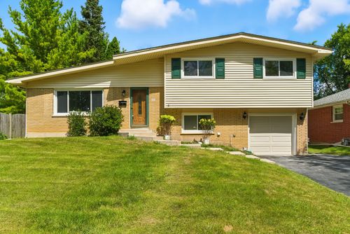 2708 Dana Ave, Waukegan, IL, 60087-3533 | Card Image