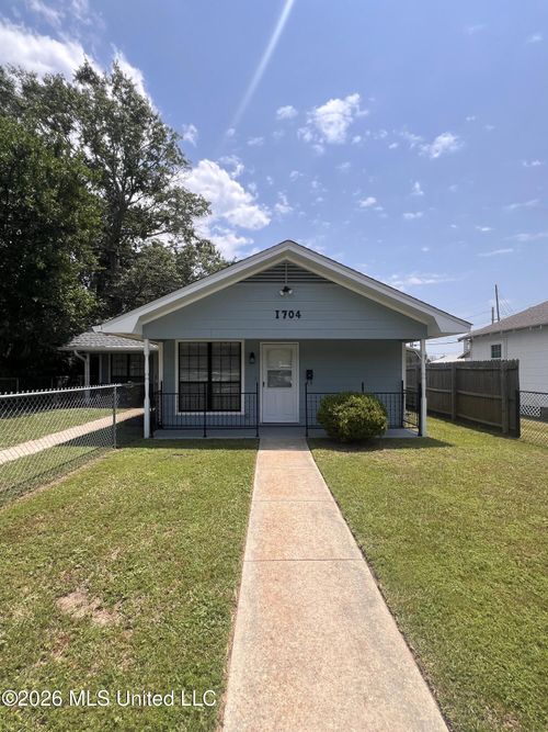 a-1704 31st Ave, Gulfport, MS, 39501-2752 | Card Image