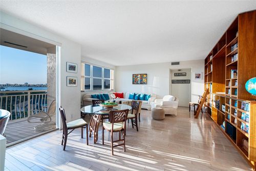 ph3-10140 W Bay Harbor Dr, Bay Harbor Islands, FL, 33154-1205 | Card Image