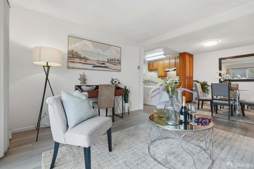 apt-d-101 Piccadilly Pl, San Bruno, CA, 94066-2103 | Card Image