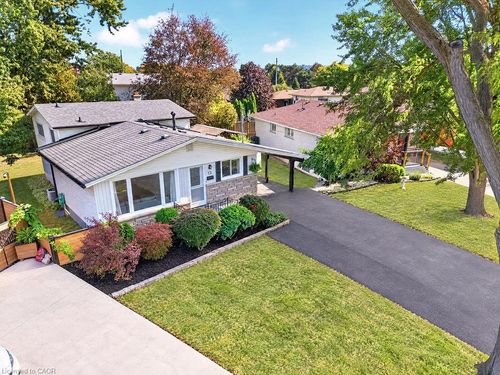 13 Crawford Dr, Hamilton, ON, L8H2N9 | Card Image