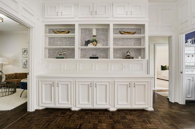 5411 Pine St, House other with 5 bedrooms, 5 bathrooms and 3 parking in Bellaire TX | Image 9