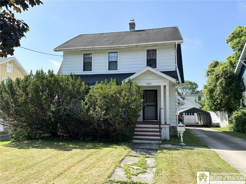 1389 Newland Ave, Jamestown, NY, 14701-6151 | Card Image