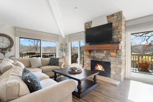 b-714 Thornridge Court, Fontana, WI, 53125 | Card Image