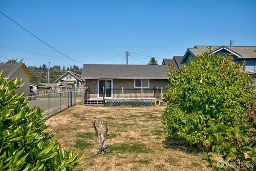 604 W Scott St, Aberdeen, WA, 98520-7654 | Card Image