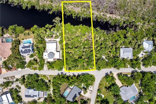 2002 Wild Lime Dr, SANIBEL, FL, 33957-2406 | Card Image