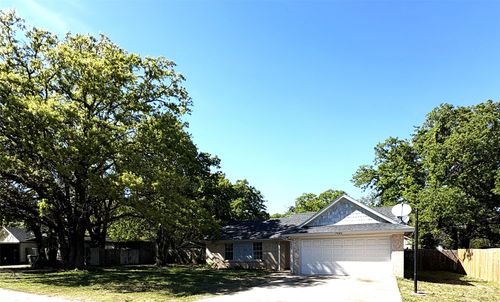 7060 Jay Ln, Azle, TX, 76020-5738 | Card Image