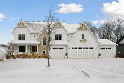 6592 Big Woods Dr, Minnetrista, MN, 55331-2026 | Card Image