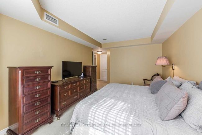 222 - 28 William Carson Cres, Condo with 2 bedrooms, 2 bathrooms and 1 parking in North York ON | Image 14