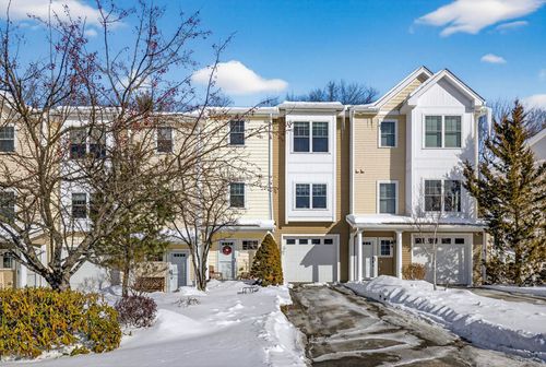 63 Woodview Way, Manchester, NH, 03102 | Card Image