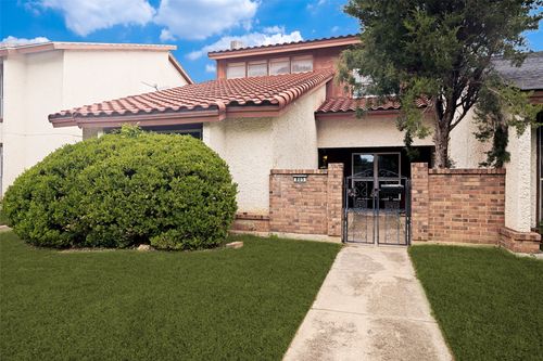 805 W Rochelle Rd, Irving, TX, 75062-5652 | Card Image