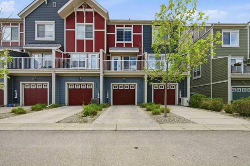 123 Marquis Lane Se, Calgary, AB, T3M2G6 | Card Image
