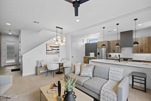 4-377 E Windsor Ave, Phoenix, AZ, 85004-1354 | Card Image