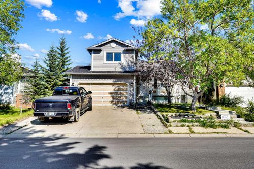 4630 43 St Ne, Calgary, AB, T1Y6J5 | Card Image