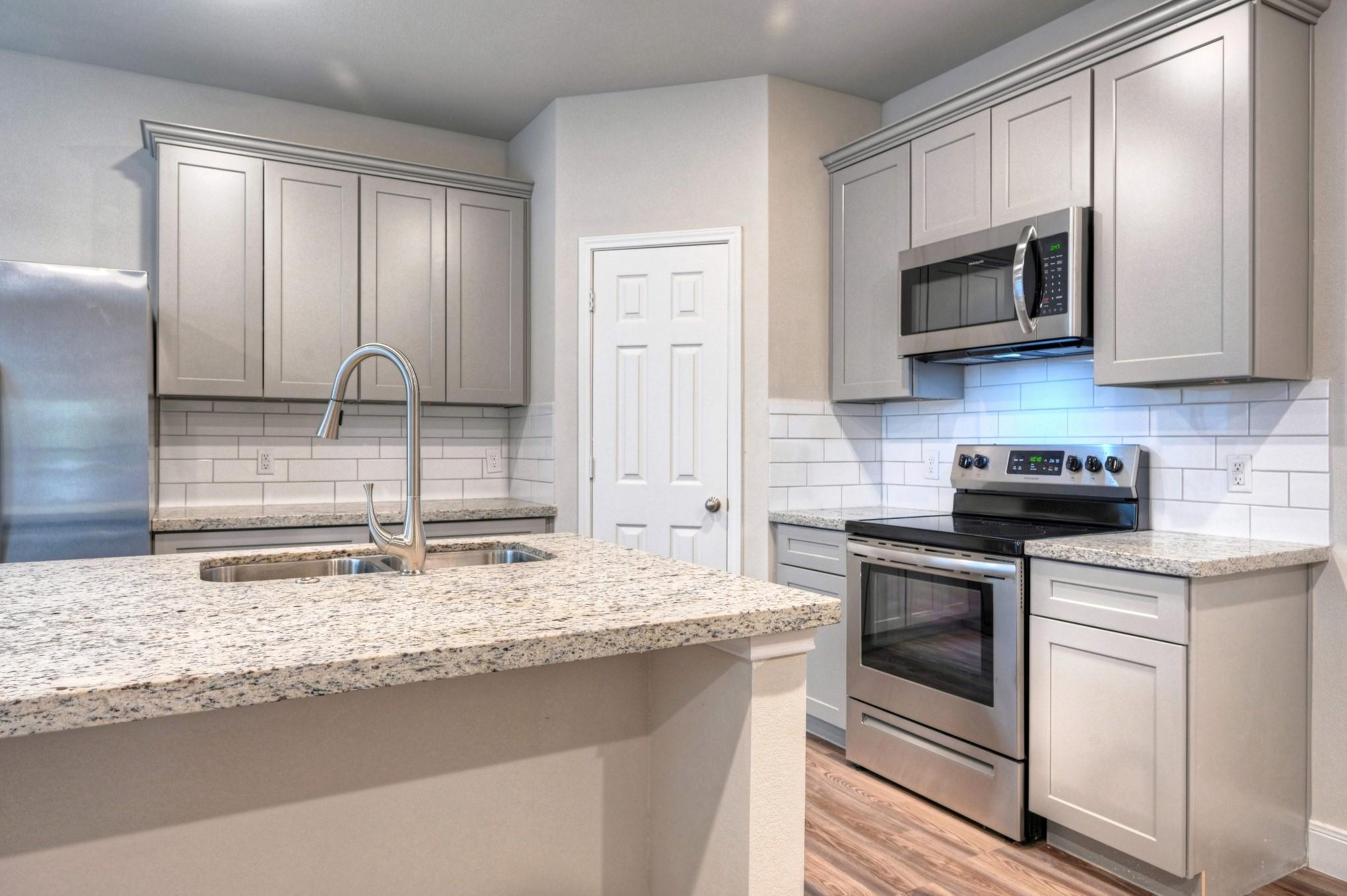 Residential Lease in Willis 4