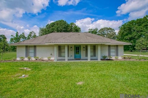 6915 Greenmeadow Dr, Greenwell Springs, LA, 70739-4107 | Card Image