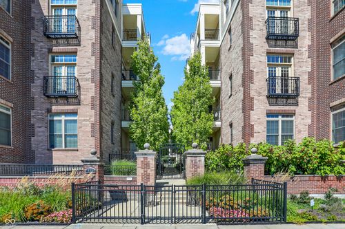 apt-321-450 E Ohio St, Indianapolis, IN, 46204-2679 | Card Image