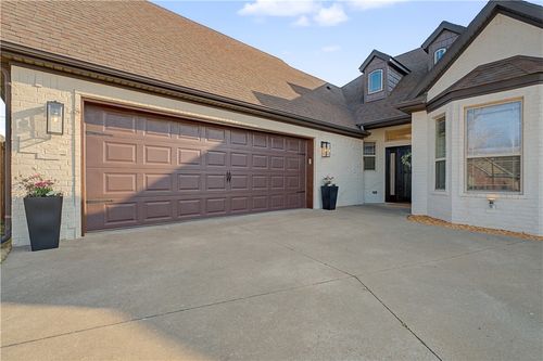 5701 S 66th St, Cave Springs, AR, 72718-8447 | Card Image