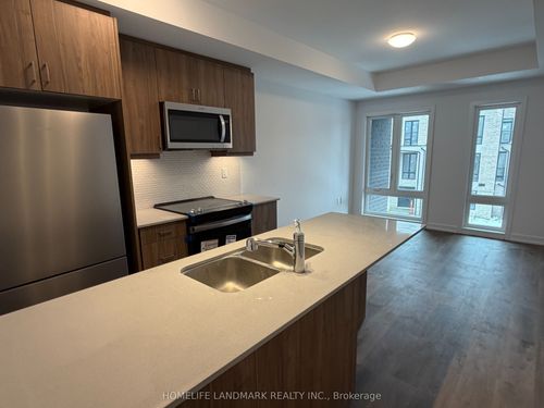 205-3 Bancroft Lane, Richmond Hill, ON, L4E1M1 | Card Image