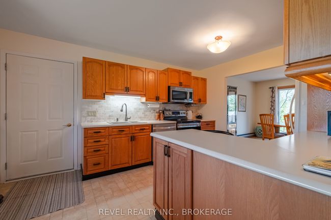 3744 Copper Kettle Dr, House other with 4 bedrooms, 4 bathrooms and 4 parking in Inverary ON | Image 9