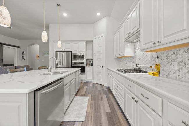 9424 Excursion Dr, House other with 4 bedrooms, 4 bathrooms and null parking in Oak Point TX | Image 9