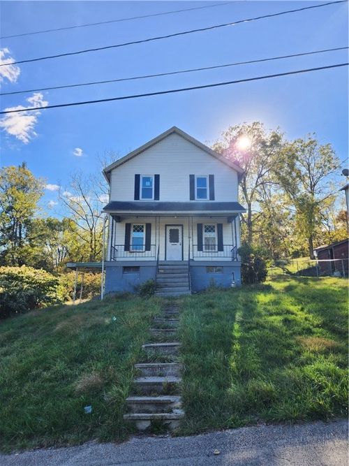 640 Redwood Dr, Mc Donald, PA, 15057-4448 | Card Image