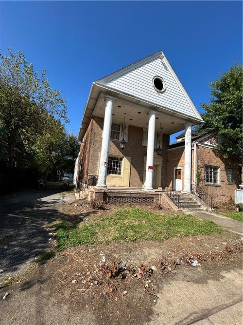 1369 5th Ave, Arnold, PA, 15068-4409 | Card Image