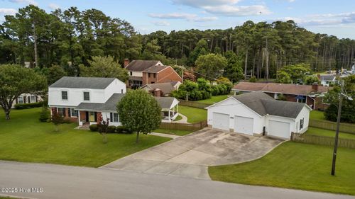 200 Jones Ave, Beaufort, NC, 28516-1513 | Card Image