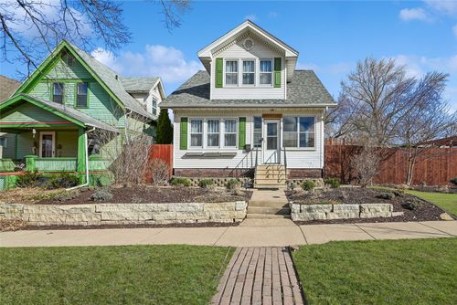 1806 7th Ave Se, Cedar Rapids, IA, 52403-2636 | Card Image
