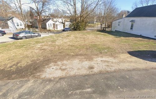 1556 E 8th St, New Albany, IN, 47150-3335 | Card Image
