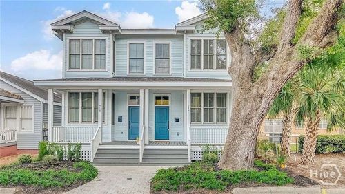 216 W 43rd St, savannah, GA, 31401-8922 | Card Image