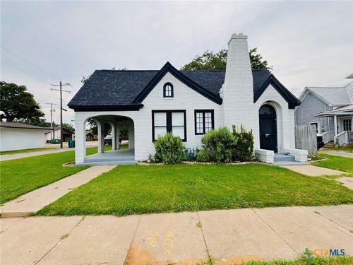 109 N Lutterloh Ave, Gatesville, TX, 76528-1421 | Card Image