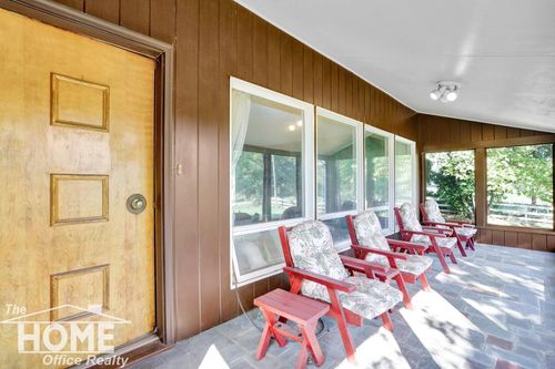 8102 Britton Rd, Perry, MI, 48872-9740 | Card Image