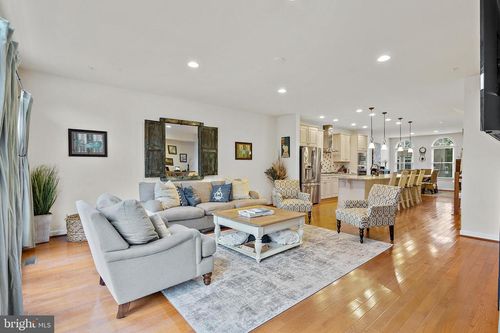 558 Deep Creek Vw, ANNAPOLIS, MD, 21409-5487 | Card Image